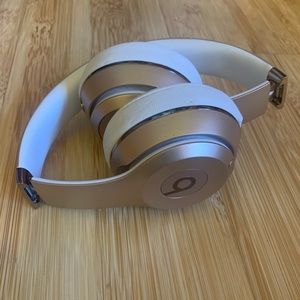 Beats Wireless Bluetooth Headphones
